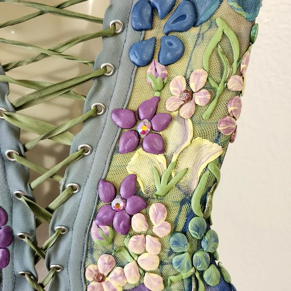 Ema Savahl 'Couture' Line Floral Embroidered Red Carpet Corset Top - Picture 12 of 14